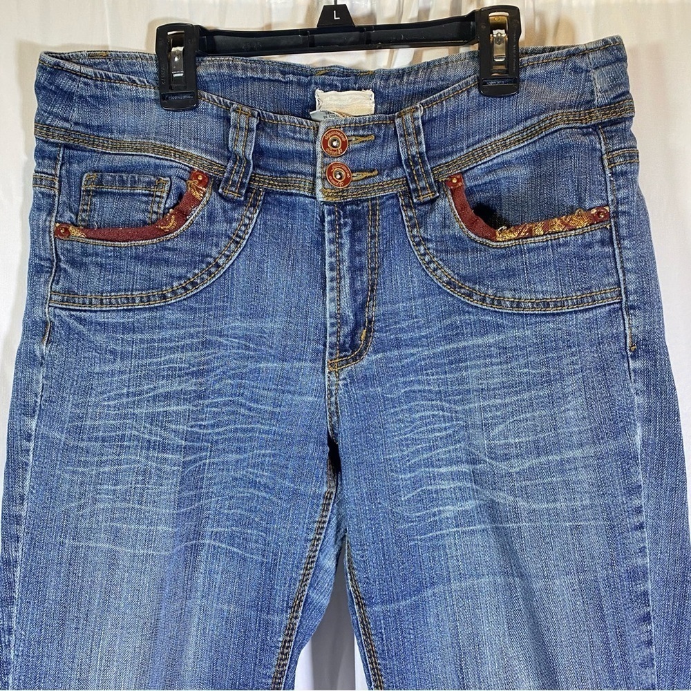 DEPARTMENT OF PEACE Women's size 10 denim bootcut distressed embellished jeans - Picture 4 of 11
